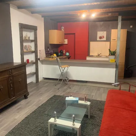 Melissa Apartment *